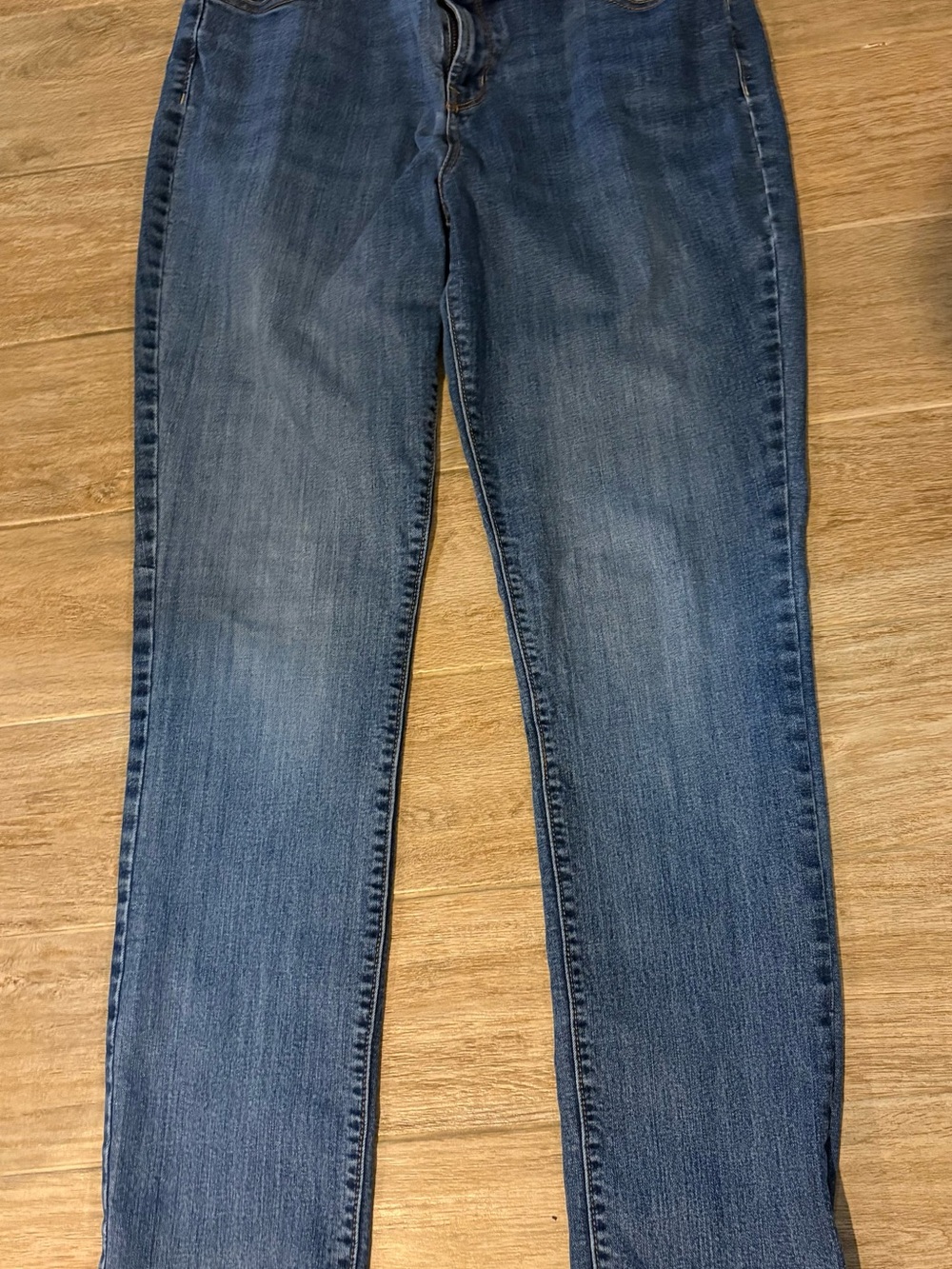 Old Navy Women's Straight Leg Jeans - Medium Blue